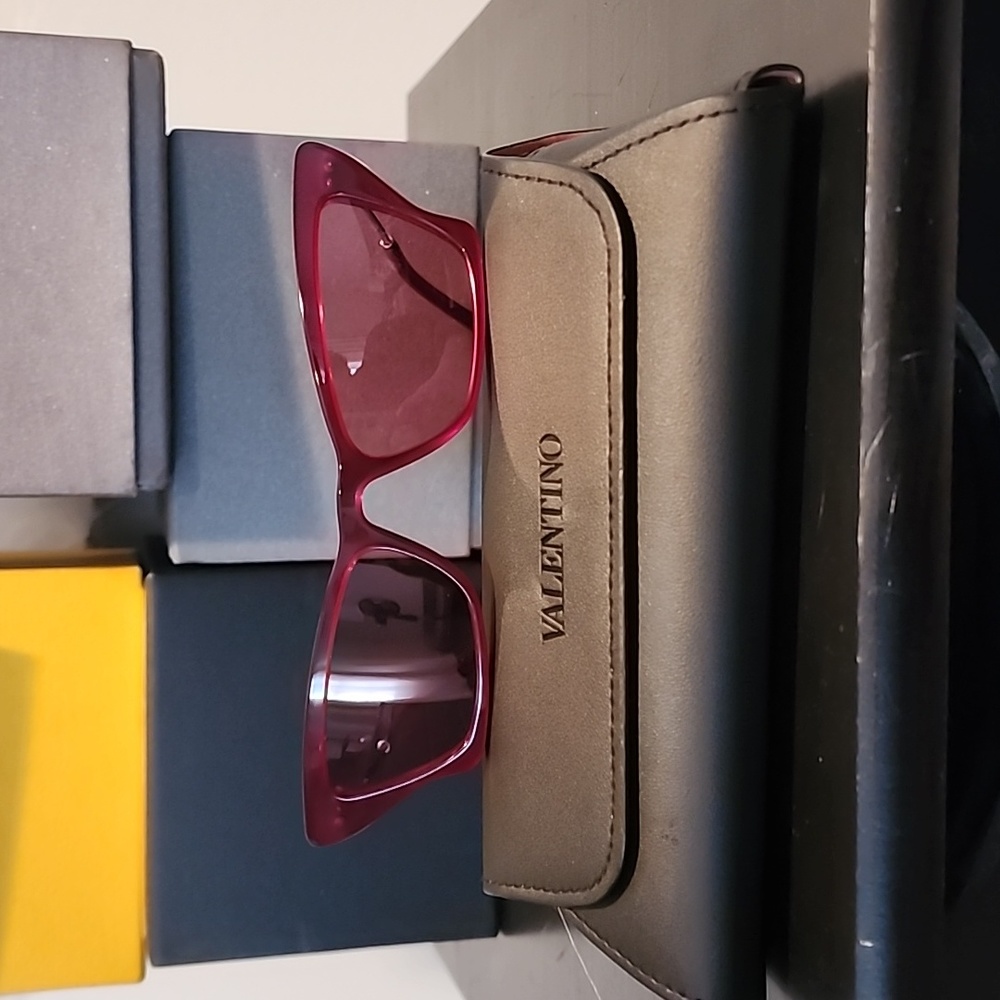 Valentino 4052 sunglasses